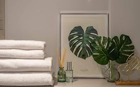Roseland Apartment 1